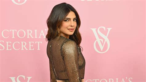 Priyanka Chopra arrived at the Victorias Secret show。